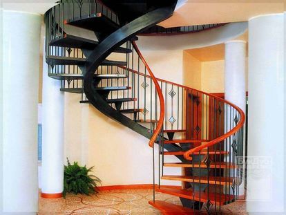 Винтовые лестницы на второй этаж